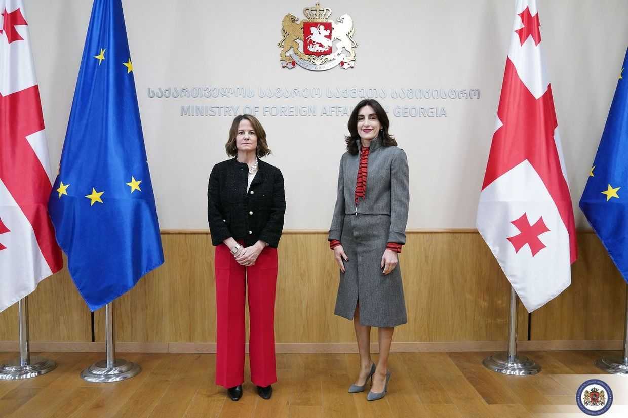 US Ambassador to Georgia Robin Dunnigan (left) and Georgian Foreign Minister Maka Botchorishvili (right). Official photo.