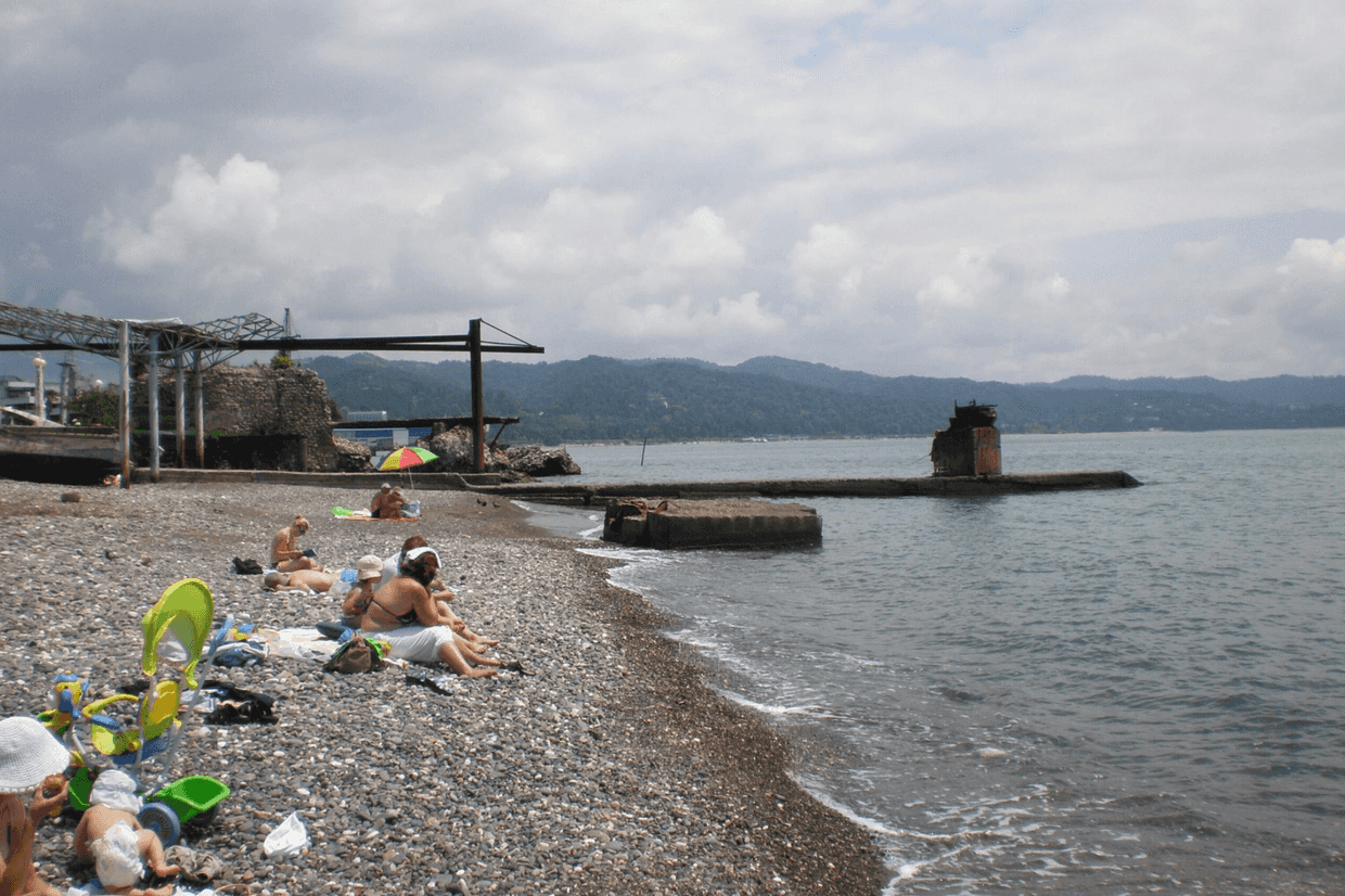 A beach in Sukhumi (Sukhum). Photo: Dominik Cagara/OC Media.