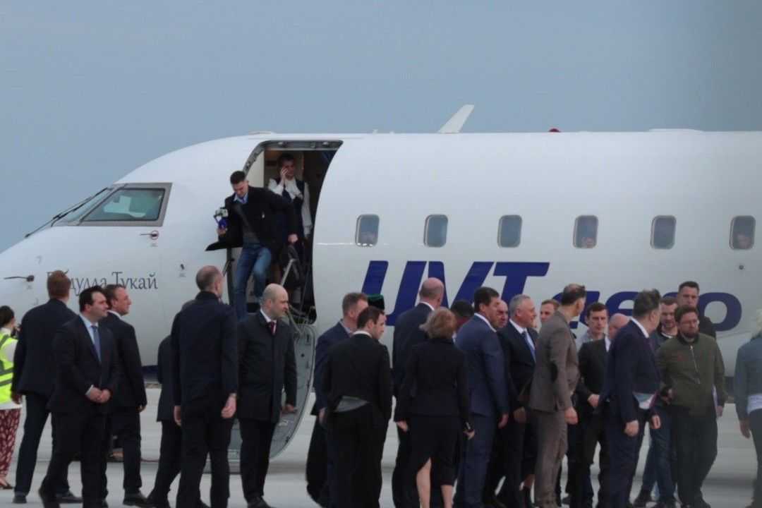 Russian and Abkhazian officials gathered at the Sukhumi airport for a ceremony accompanying the inaugural flight. Photo: OC Media.