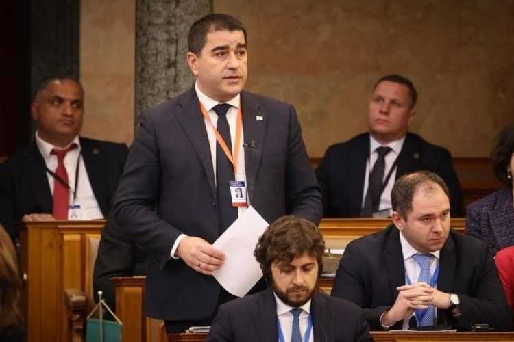 Georgian Parliamentary Speaker Shalva Papuashvili speaking at a conference in Hungary. Official photo.