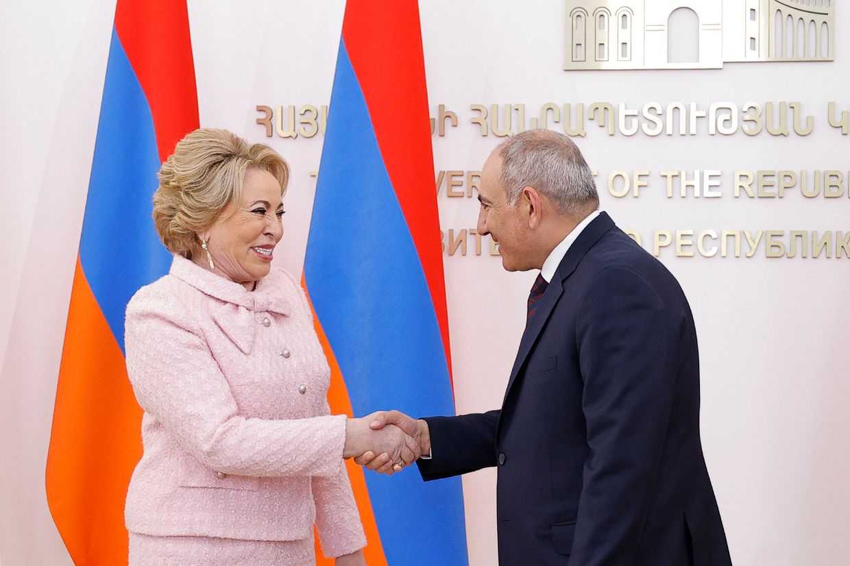 Russian Senate Chair Valentina Matvienko (left) and Armenian Prime Minister Nikol Pashinyan (right). Official photo.