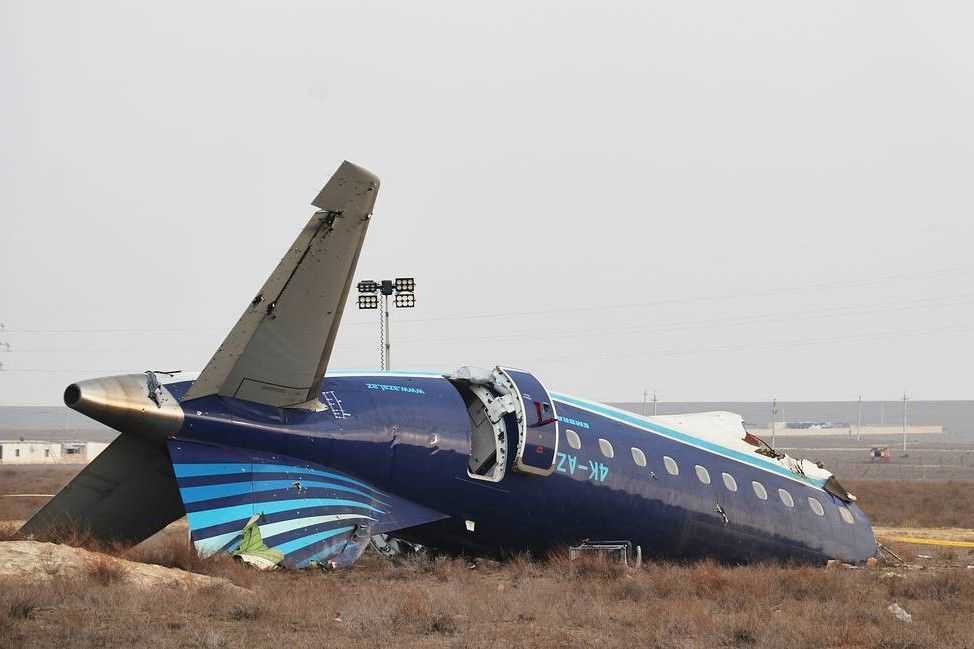 The aftermath of the deadly Azerbaijan Airlines flight in December 2024. Photo: TASS.