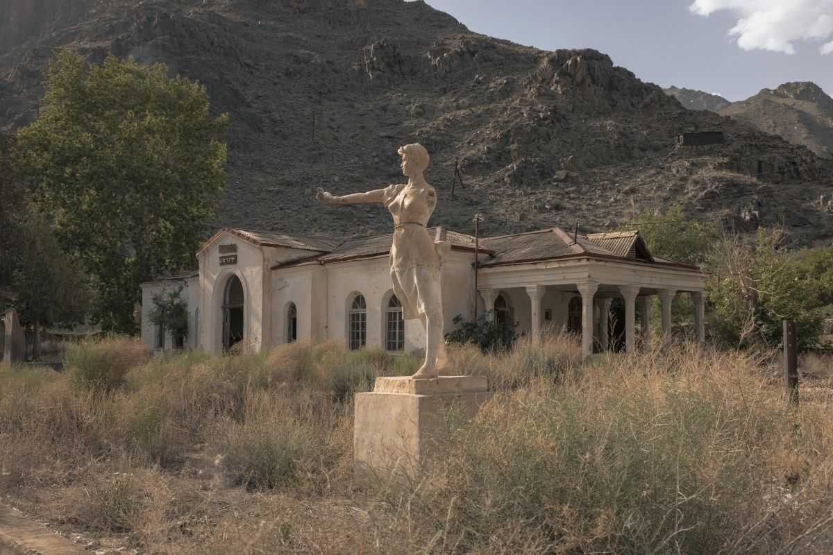 The former Meghri railway station, located in the village of Araksashen, stands as a silent testament to a bygone era. Operational until April 1992, this station once served as a vital link in the Yerevan–Baku railway, connecting Armenia to Azerbaijan and facilitating transit between Moscow and Tehran. Photo: Anthony Pizzoferrato/OC Media.