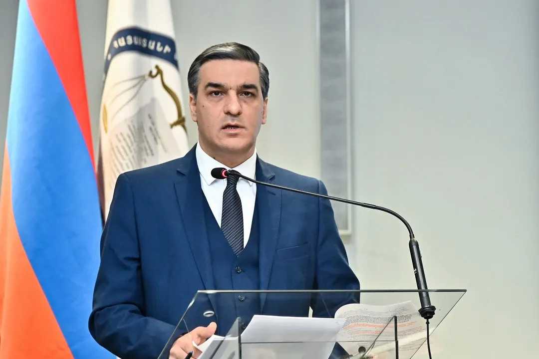 Arman Tatoyan. Official photo.