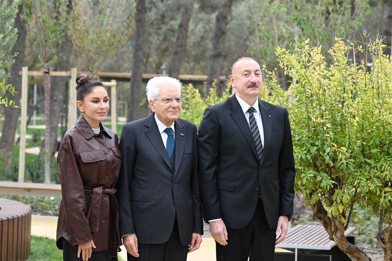 First Lady Mehriban Aliyeva, Italian President Sergio Mattarella, and Azerbaijan President Ilham Aliyev. Official photo.