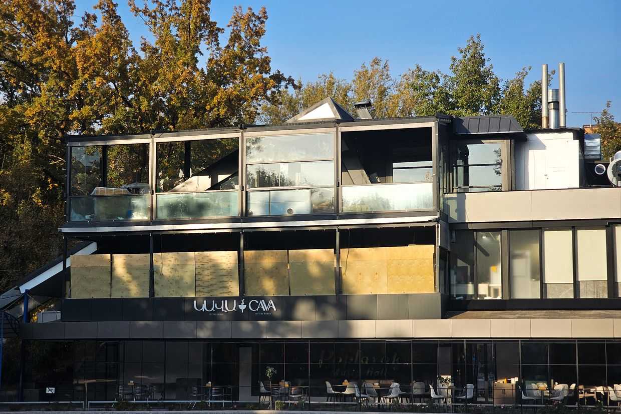 The building of the ‘Paplavok’ cafe in November 2025.&nbsp;