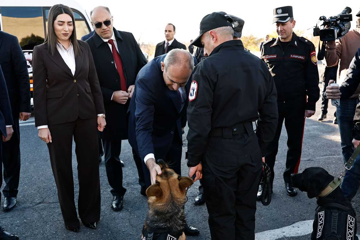 Armenian Prime Minister Nikol Pashinyan at the official launching ceremony of the Police Guard. Official photo.