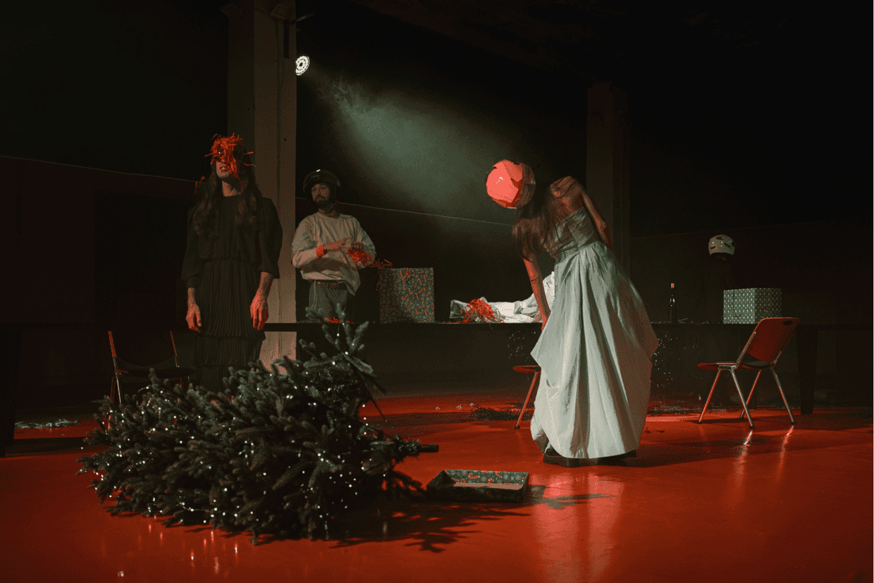 Official photo via social media.