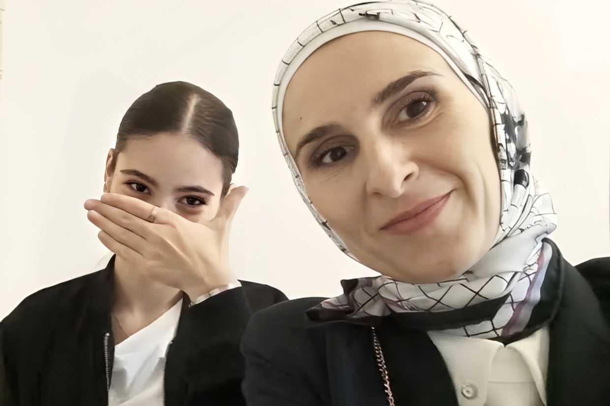 Larisa Arsanukaeva with her daughter. Photo: Daptar.