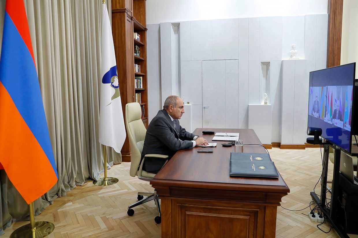 Armenian Prime Minister Nikol Pashinyan virtually attending a session of the Supreme Eurasian Economic Union (EAEU) Council on 26 December. Official photo.