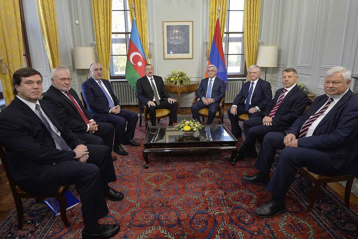 A 2017 meeting in Geneva between Azerbaijani President Ilham Aliyev (CL) and Armenian President Serzh Sargsyan (CR). Official photo.