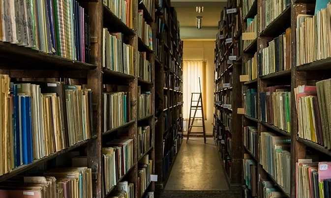 Book stacks in the National Library of Armenia. Photo via Facebook account of National Library of Armenia. 