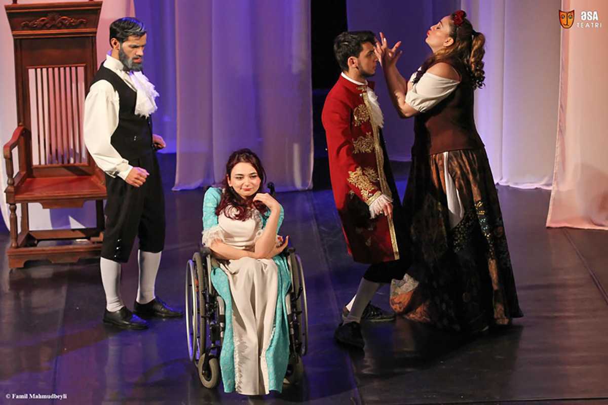 Jamila Mammadli performing on stage at the Asa Theatre in Baku. Photo: Famil Mahmudbeyli/Asa Theatre.