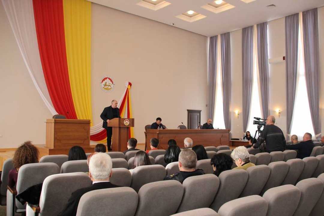 For months the South Ossetian parliament has been paralysed as the opposition are boycotting sessions. Official image.
