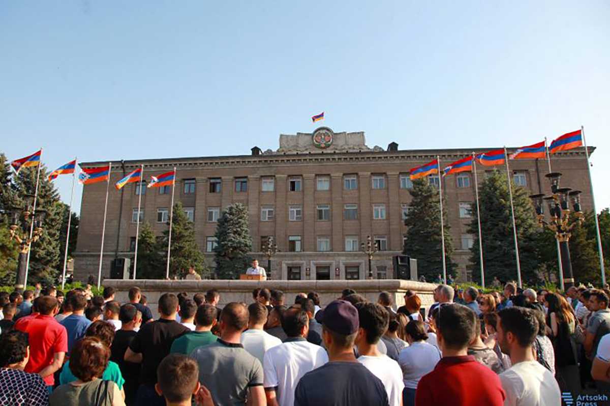 Arayik Harutyunyan addresses a crowd in Stepanakert on 22 June.  