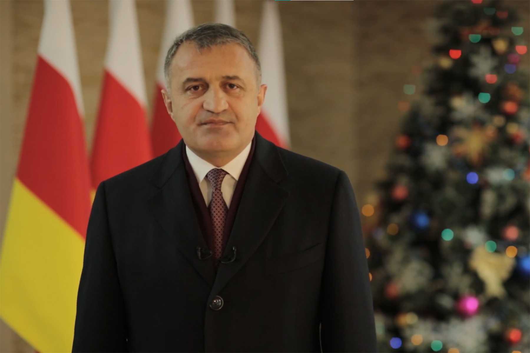 Anatoly Bibilov giving his New Year address.