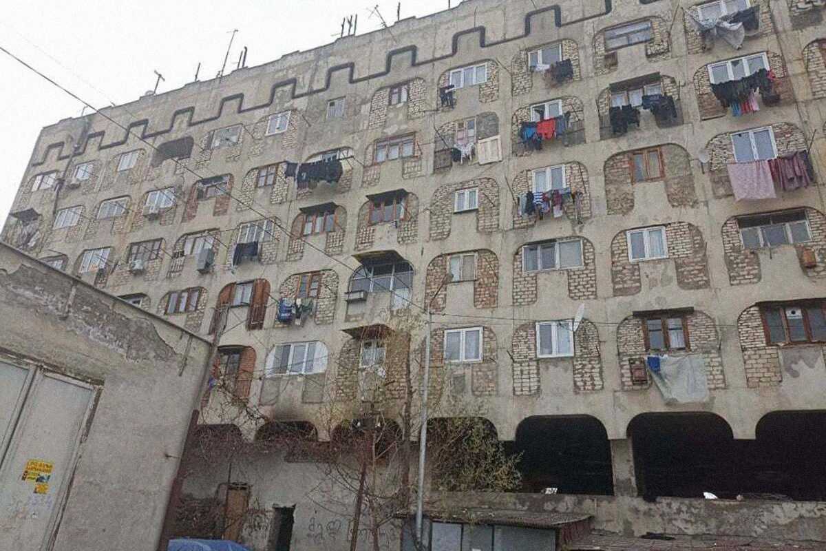 Former sanatorium Kartli building. Image via PalitraNews footage