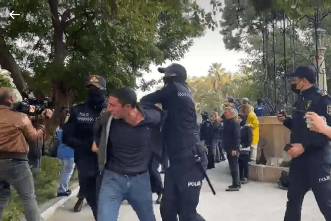 A protestor being detained during the Popular Front Party's rally in Baku. Screengrab via Abzas.