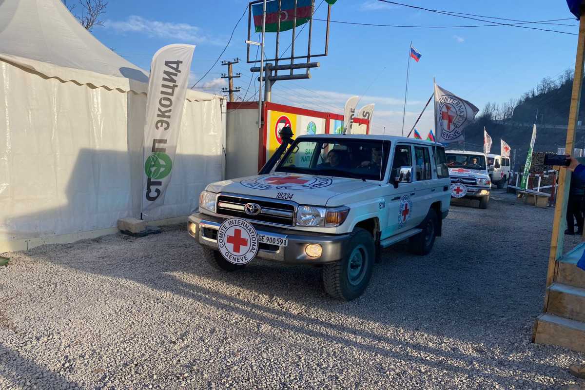 An ICRC vehicle on the Lachin Corridor. Image via Apa.az.