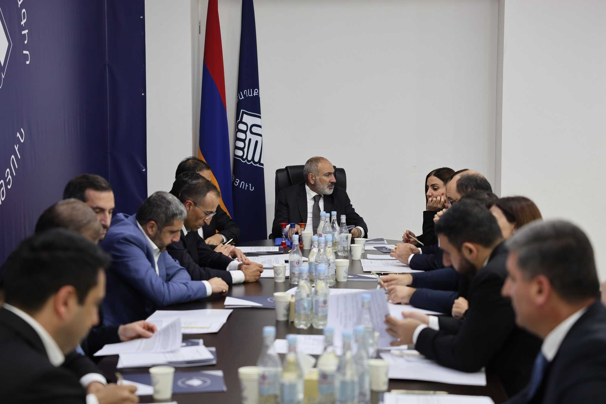 A meeting of the Civil Contract party chaired by Prime Minister Nikol Pashinyan via social media. 