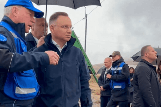 Polish President Andrzej Duda (C) at an observation point of the EU Mission in Armenia. Image via Polish President's office