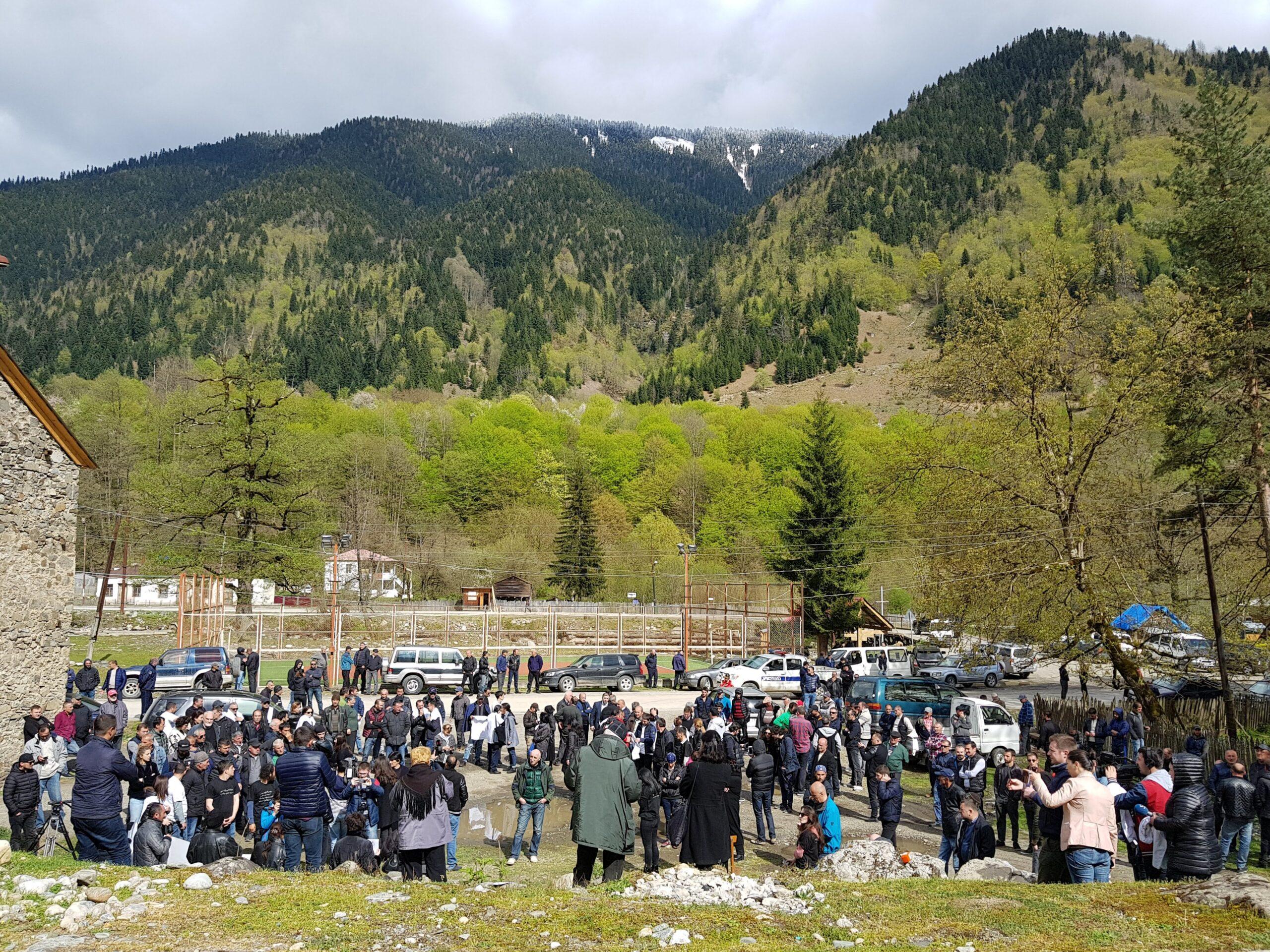 Video — Dozens protest in Svaneti village against hydropower plant