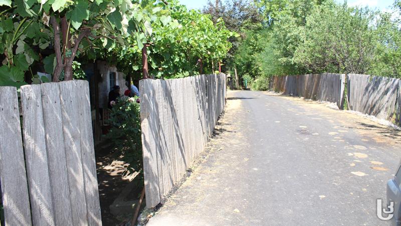 A new road with no drainage leaves a southern Georgian village in fear of flooding