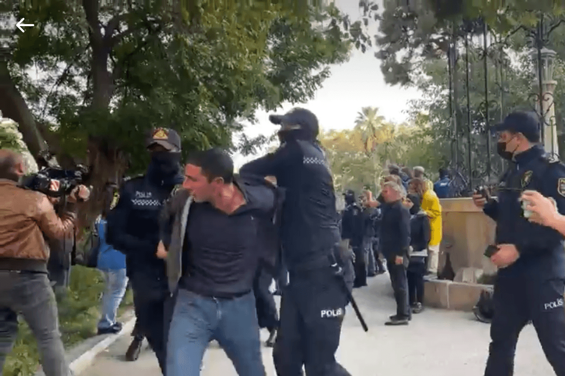 A protestor being detained during the Popular Front Party's rally in Baku. Screengrab via Abzas.