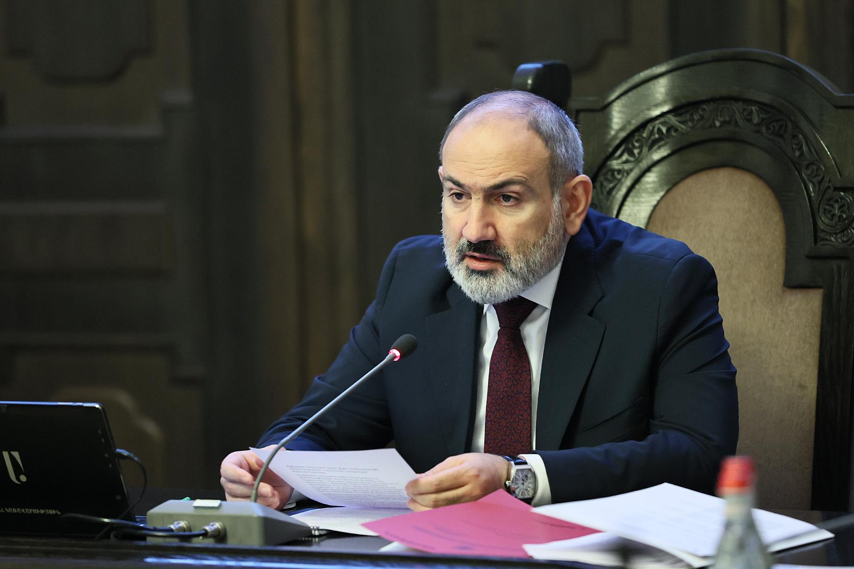 Nikol Pashinyan adressing the cabinet on 10 November 2022. Official photo. 