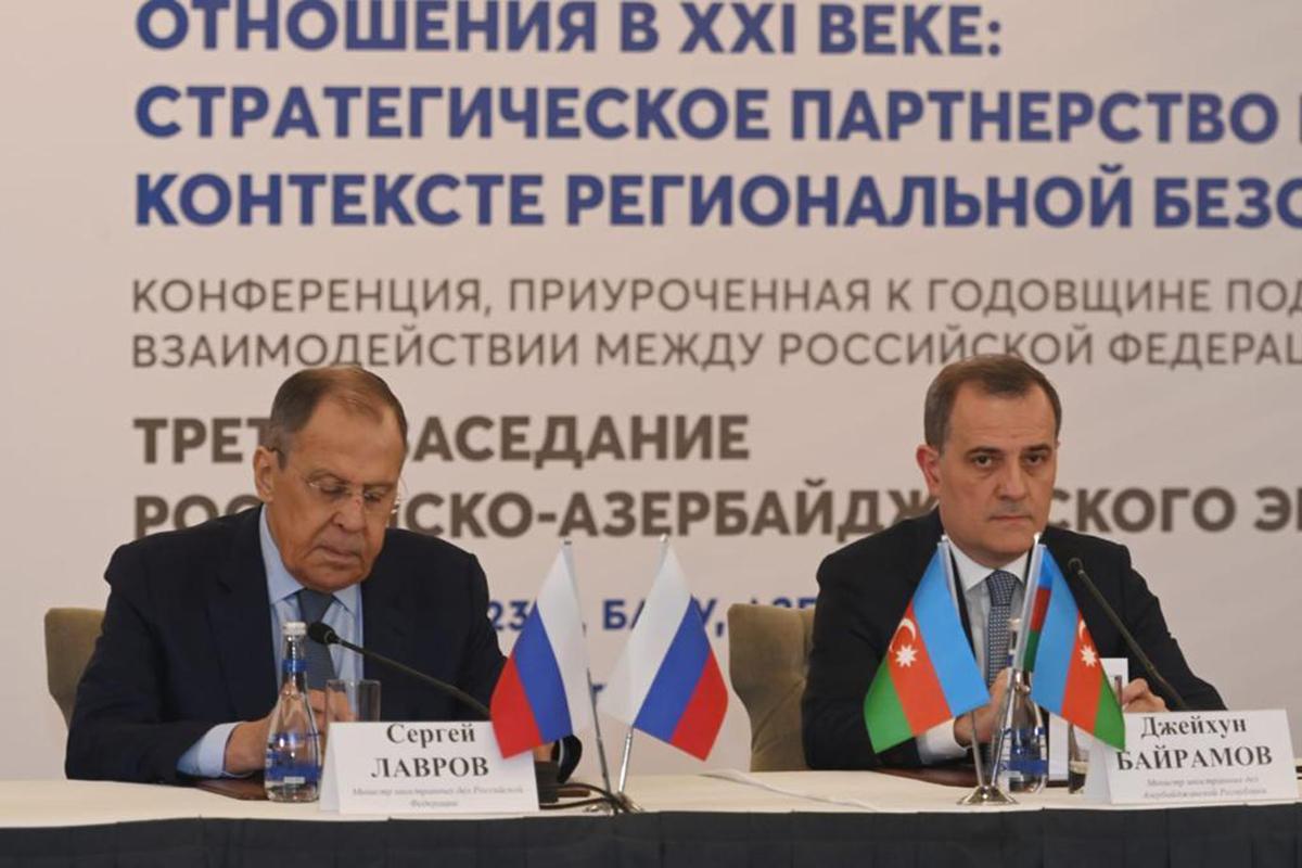 Russian Foreign Minister Sergei Lavrov (left) and Azerbaijani Foreign Minister Jeyhun Bayramov (right). Photo: Foreign Ministry of Azerbaijan