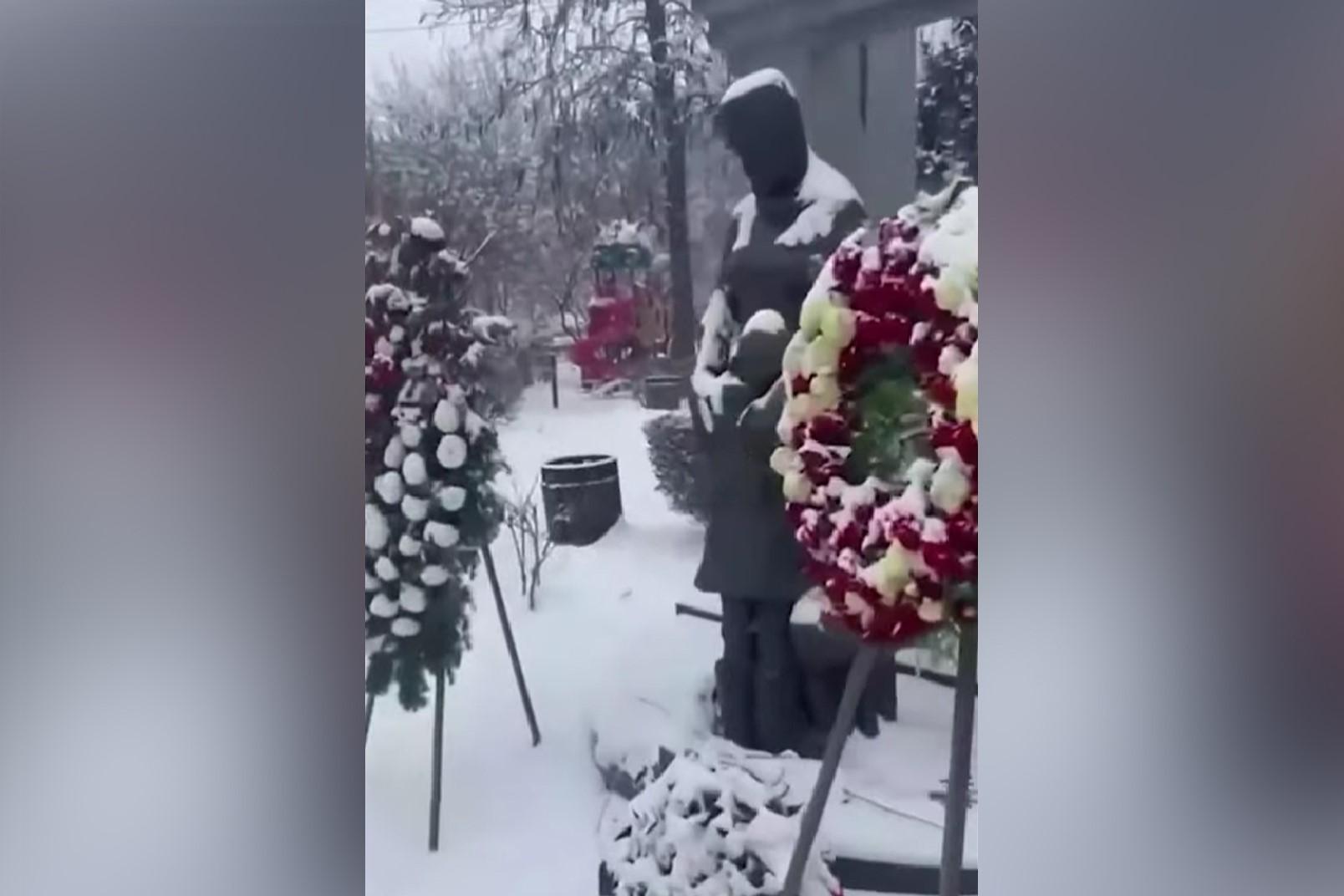 The monument to the children of the Siege of Leningrad in Yerevan. Screenshot from video