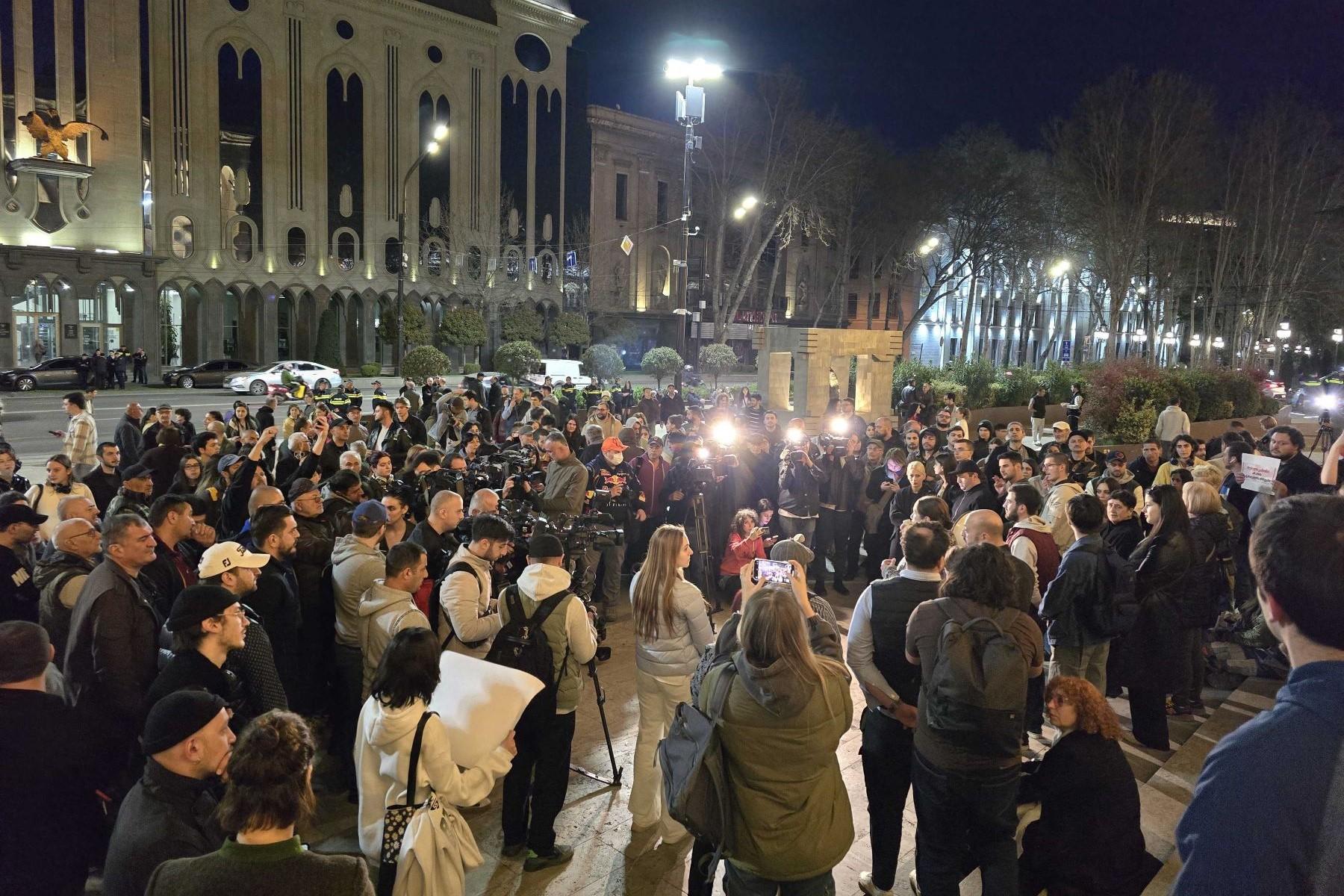 A protest against the foreign agents law in front of parliament. Mariam Nikuradze/OC Media.