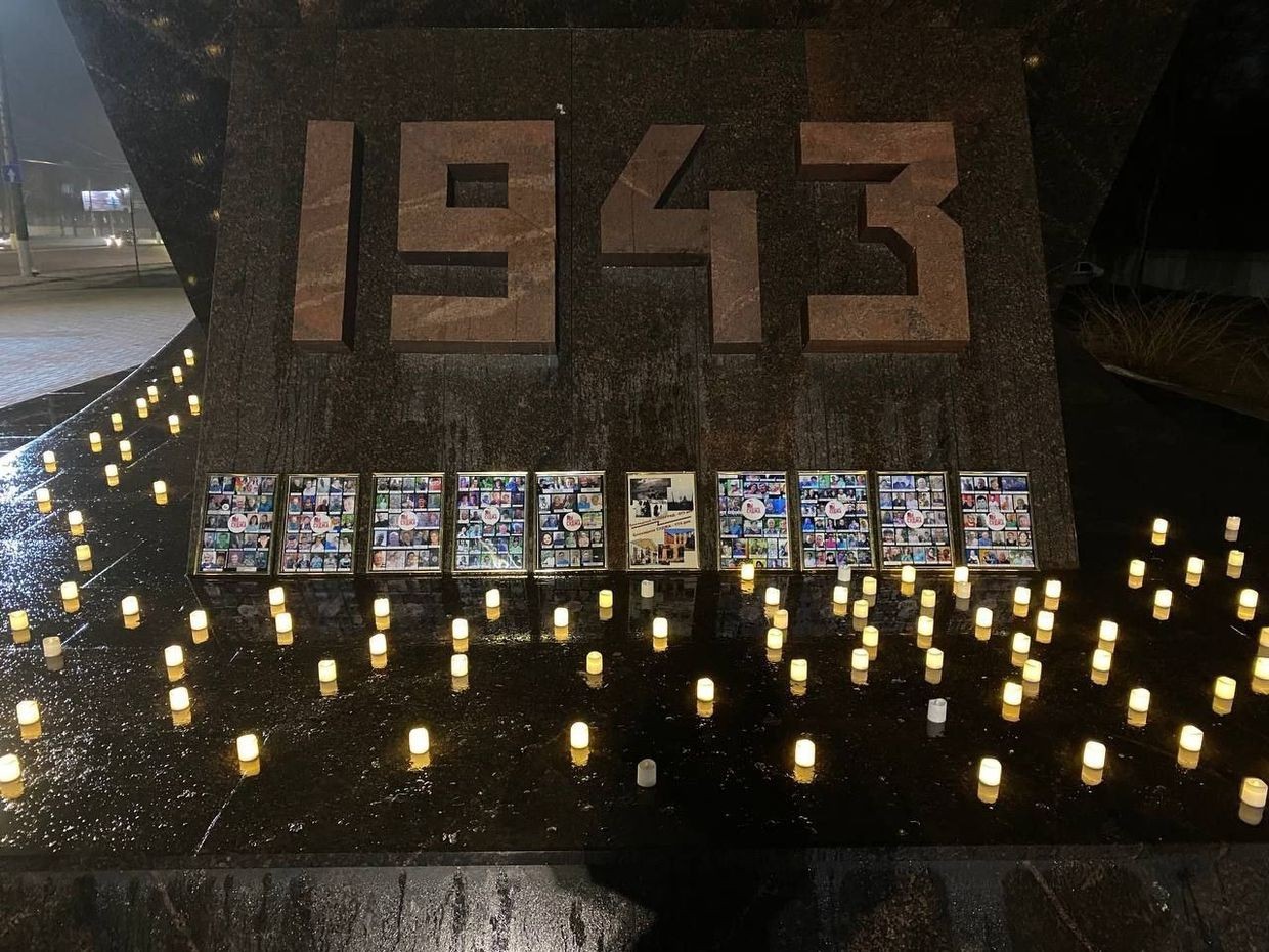 Candles and photos dedicated to the residents of Kursk Oblast who remained in the occupied territories. Photo: social media.