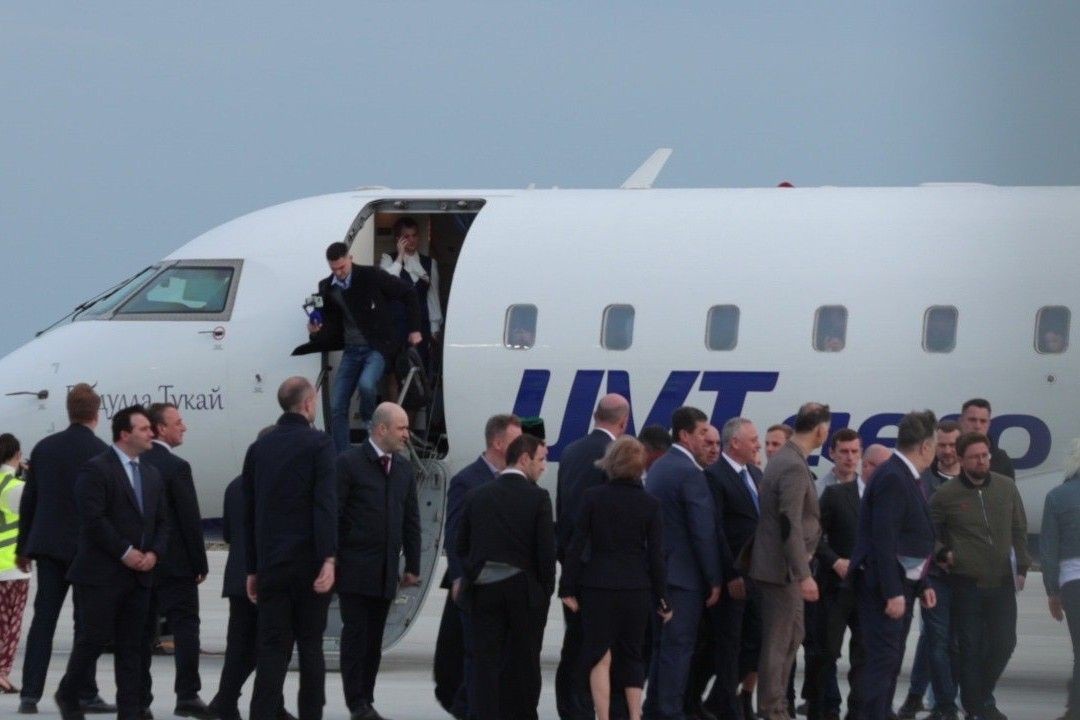 Russian and Abkhazian officials gathered at the Sukhumi airport for a ceremony accompanying the inaugural flight. Photo: OC Media.