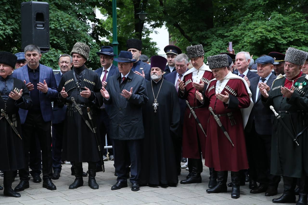Circassians commemorating the end of the Caucasian War in Nalchik, Kabarda–Balkaria. Official photo.