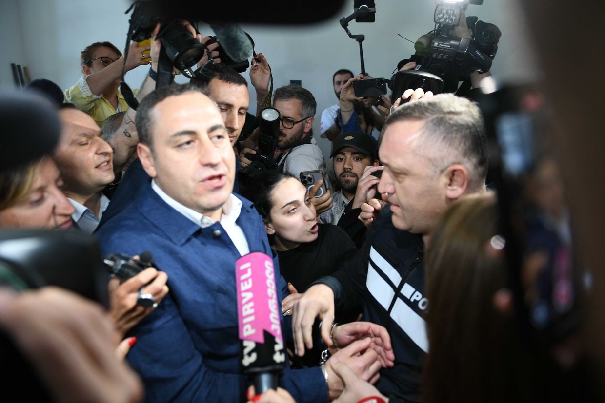 Giorgi Vashadze being arrested at his party office. Photo: Mariam Nikuradze/OC Media.
