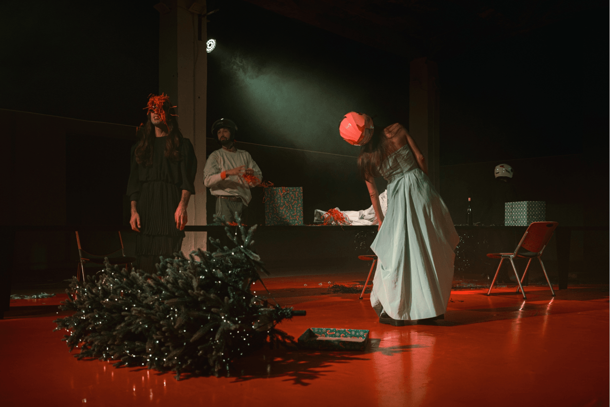 Official photo via social media.