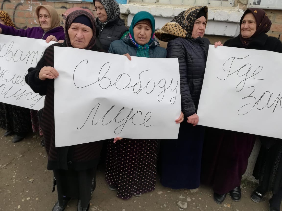 Parents of 14-year-old rape victim ‘tortured into testifying’ in Daghestan