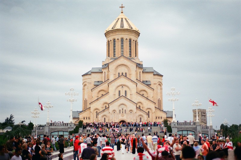 The Holy Trinity Cathedral in Tbilisi (/graf.ge)