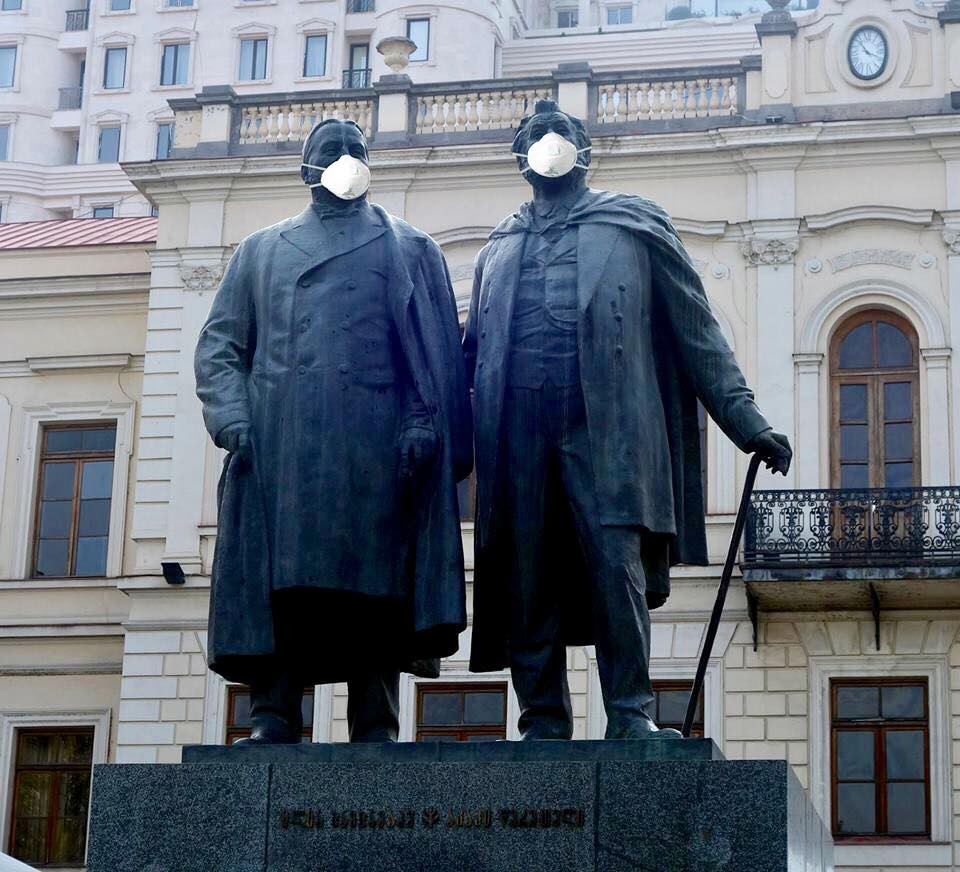 Tbilisi statues covered with face masks ‘to protest air pollution’