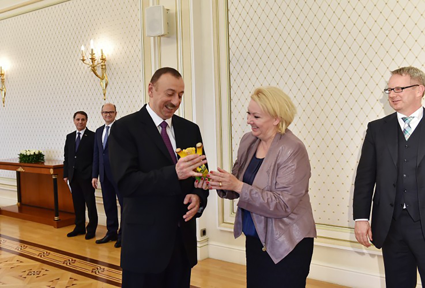 German MP Karin Strenz meeting Azerbaijani President Ilham Aliyev during a visit to Azerbaijan in 2015. Photo via Azernews.