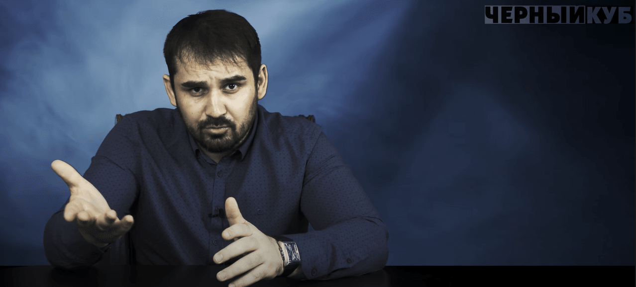 Chyornyi Kub host Murat Tokov.
