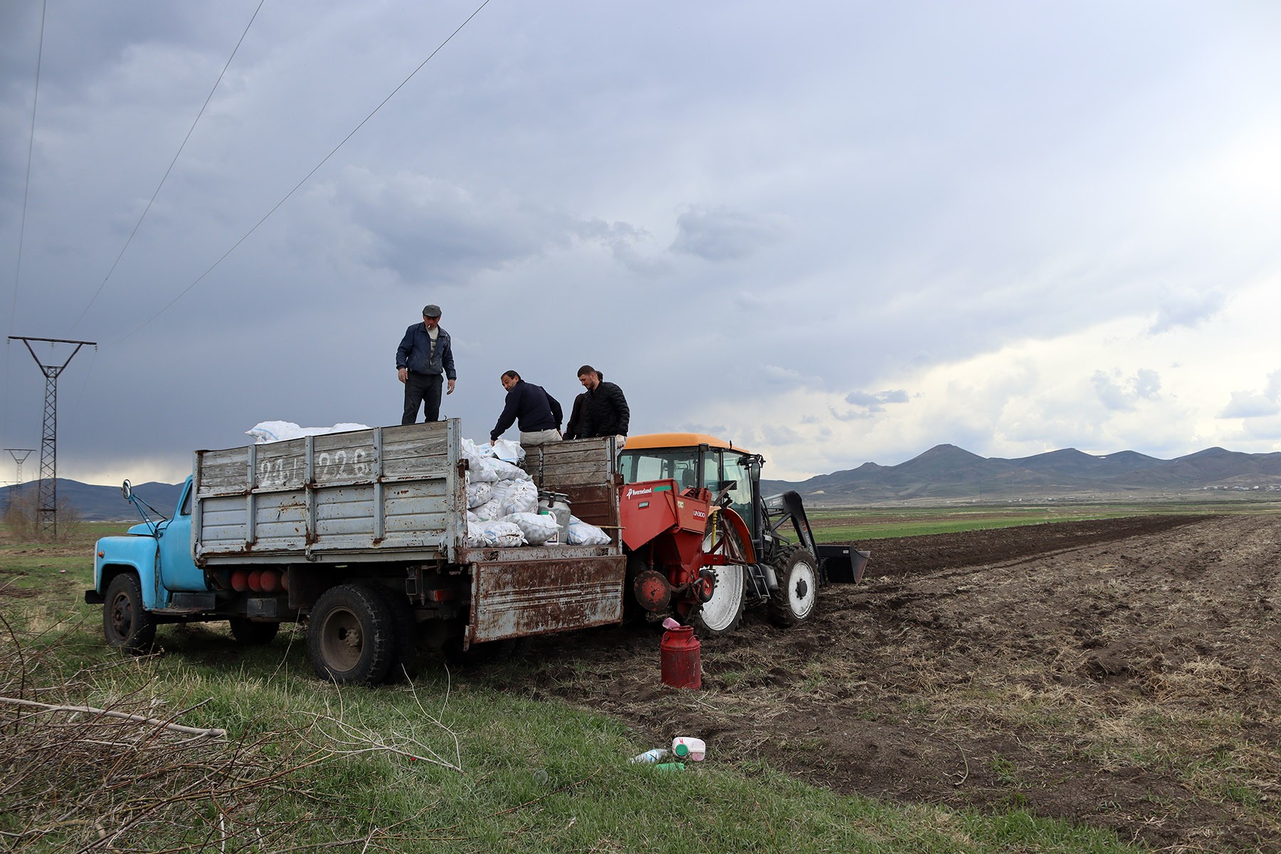 Regular labour migrants who have been unable to travel abroad this year due to COVID-19. Photo: Anahit Harutyunyan/OC Media.
