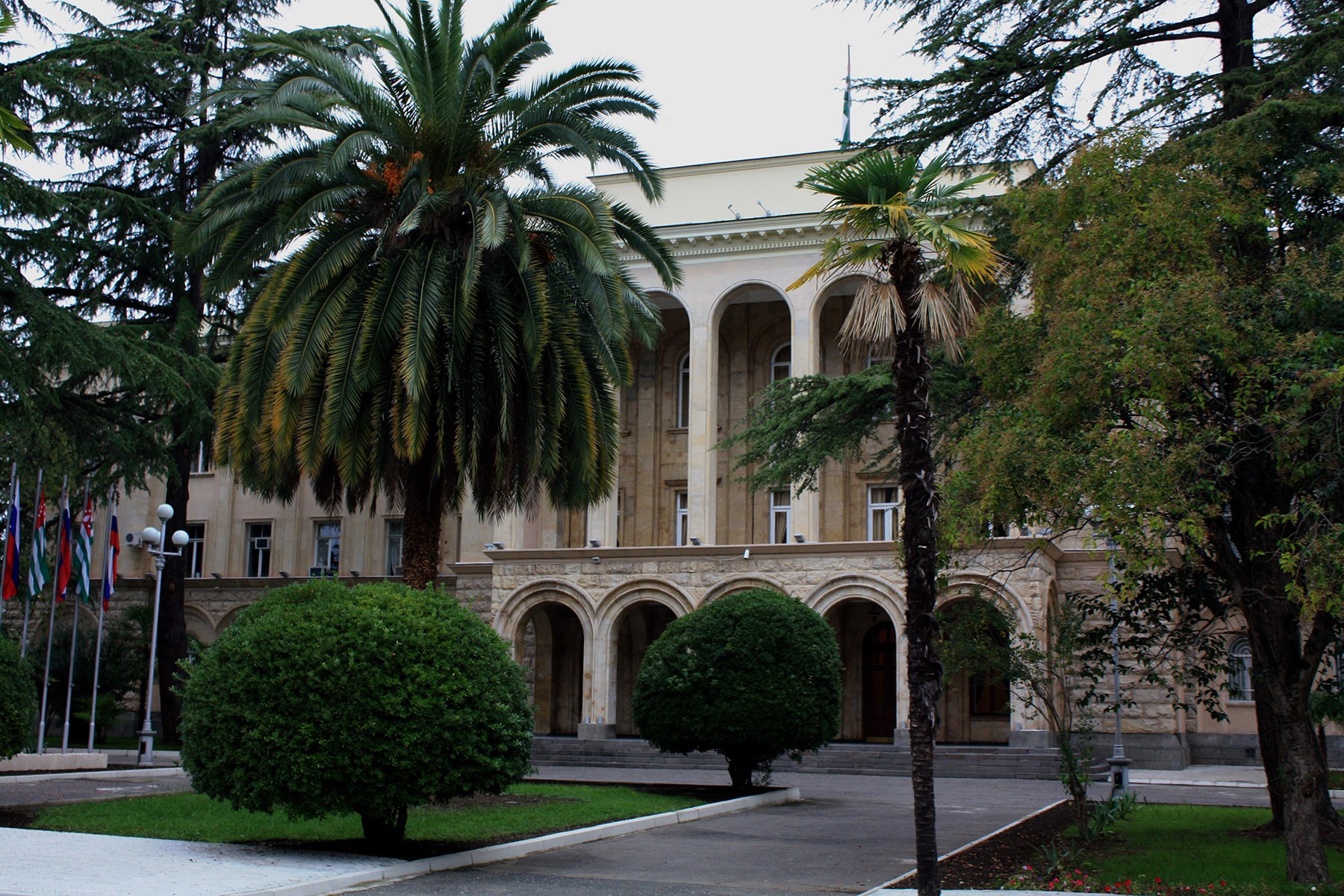 The president's residence in Sukhumi. Photo: Wikipedia.