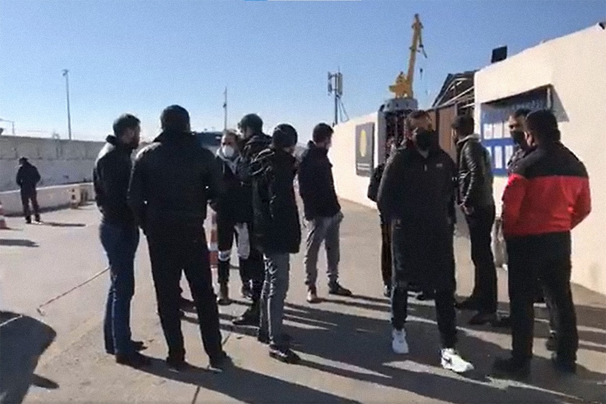 Health workers holding a protest in front of a state-run COVID-19 hospital in Baku. Photo via Facebook. 