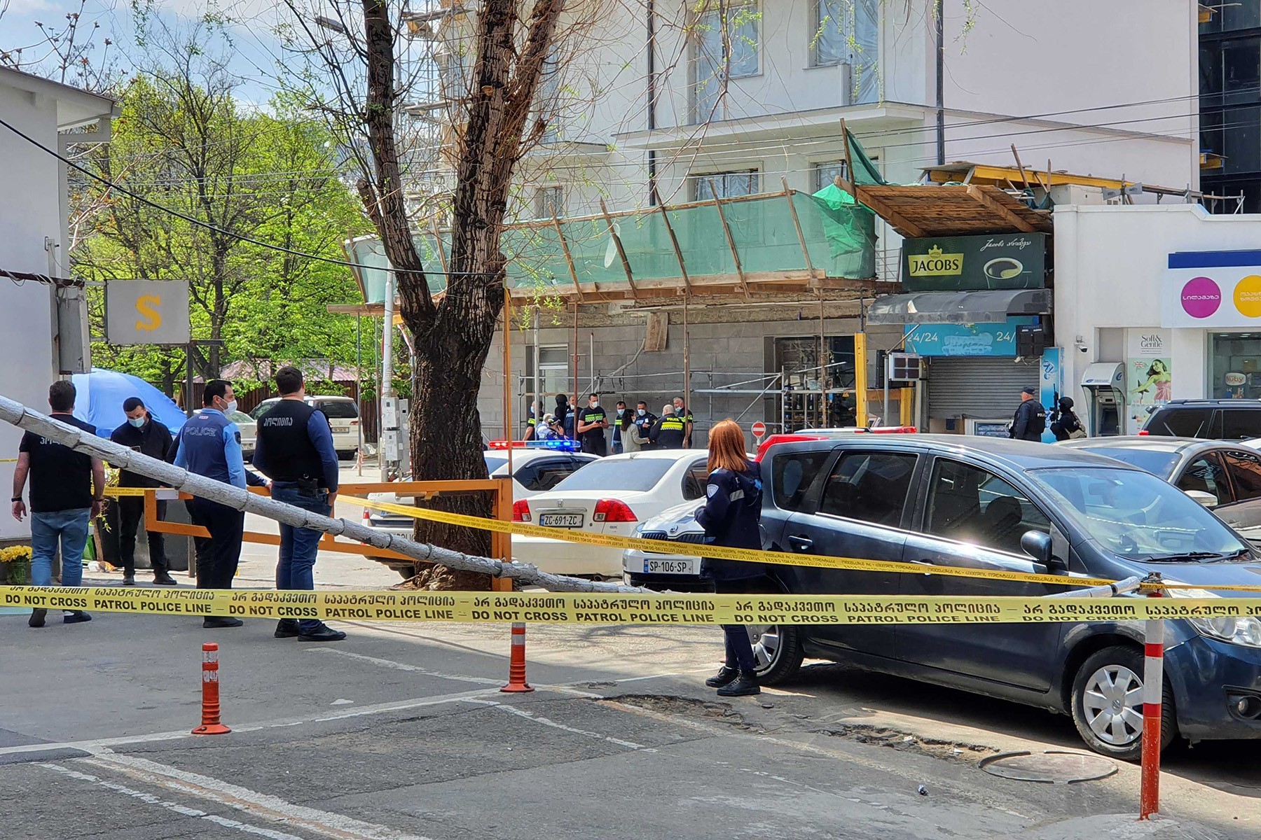 The scene of the hostage-taking. Photo: Robin Fabbro/OC Media. 