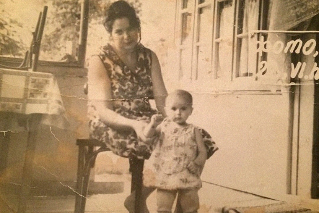 Leyla and her mother, Tugh village, 28 June 1985.