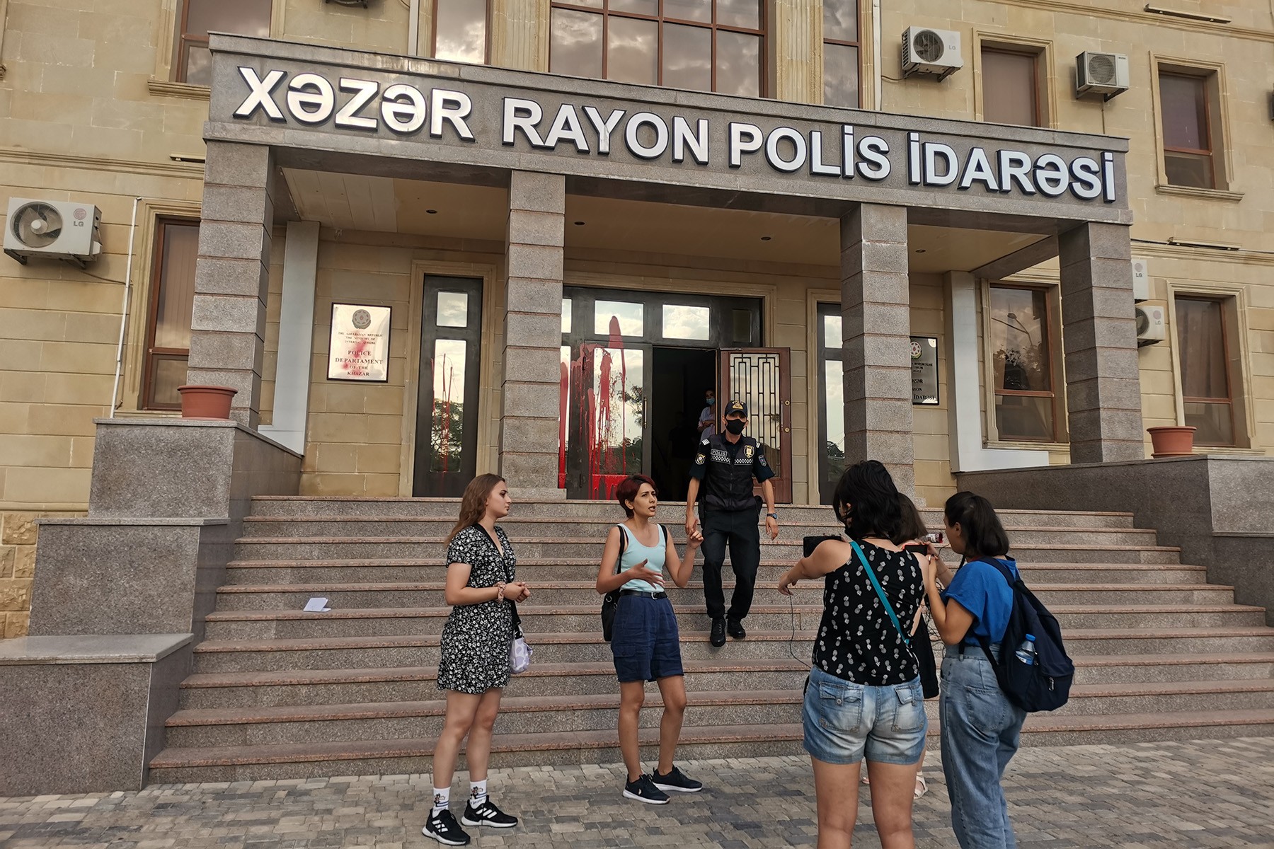 A protest at the Khazar District Police Department on 4 August following the murder of Sevinj Maharramova. Photo: Voice of America.