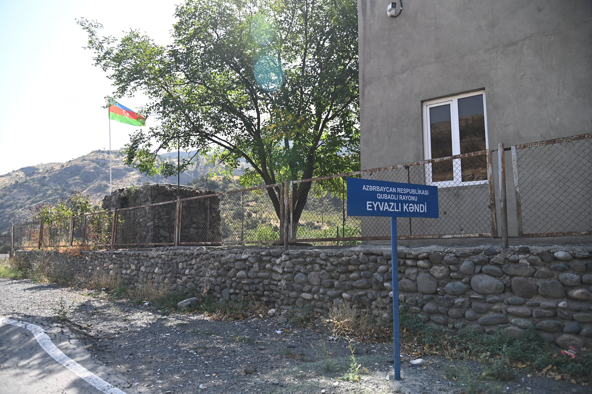 Azerbaijani border post on the Goris-Kapan road. Photo via ombudsman.am. 