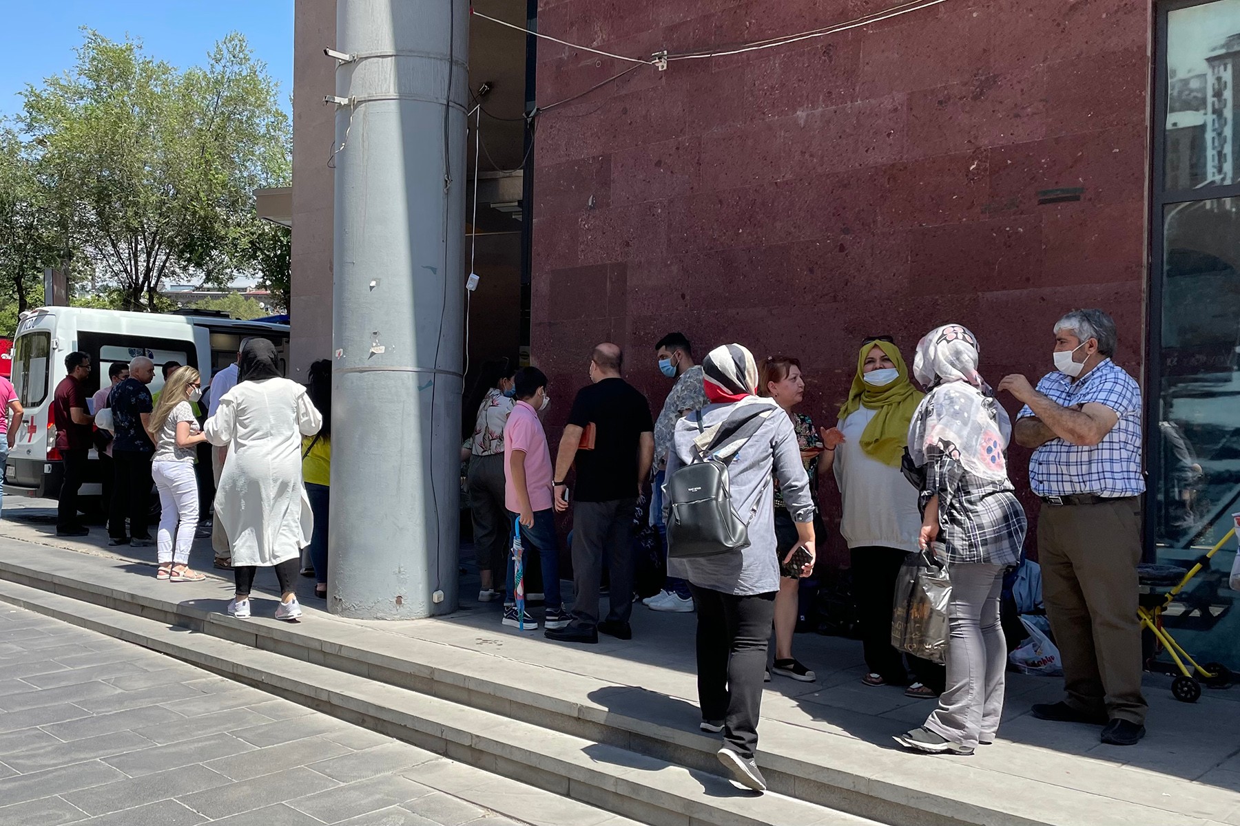 Tourists lining up in Yerevan to get vaccine. Photo: Armine Avetisyan/OC Media. 